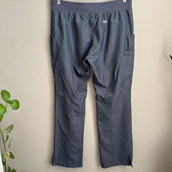 Figs Women’s Gray Scrub Bottom M - Picture 3 of 4